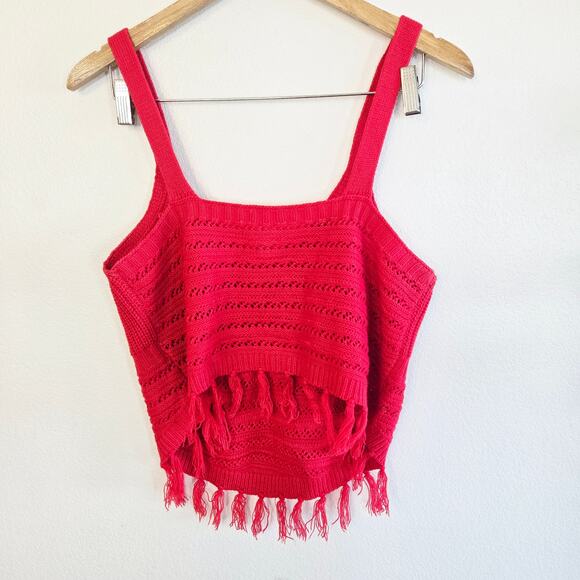 Size L – Red Knit Handkerchief Hem Tank - Picture 3 of 3